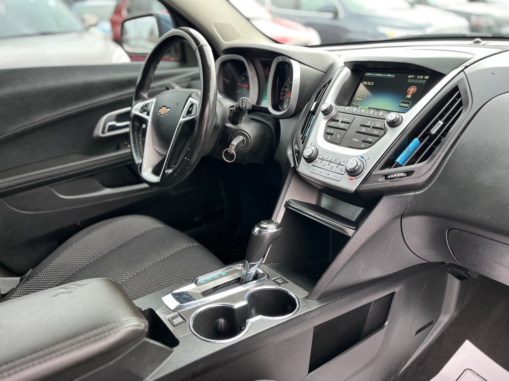 Photo 17 of this CHEVROLET EQUINOX