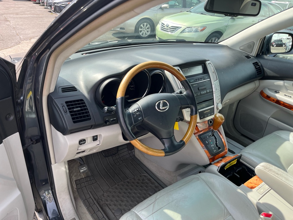 Photo 19 of this LEXUS RX 350