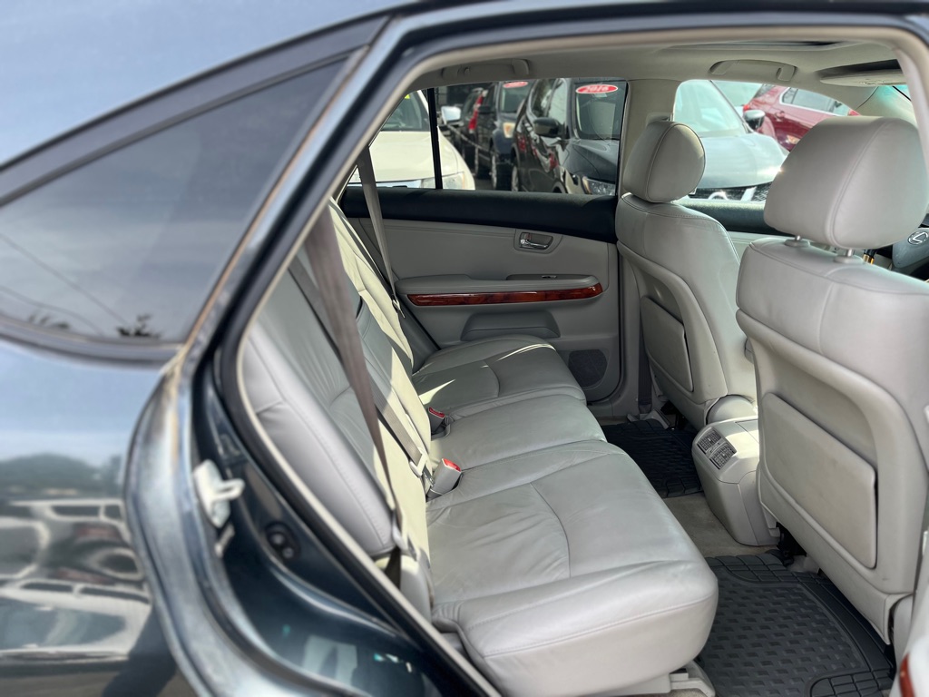 Photo 16 of this LEXUS RX 350
