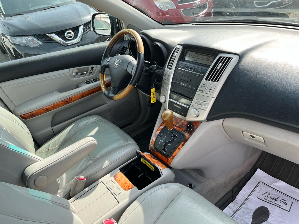 Photo 14 of this LEXUS RX 350