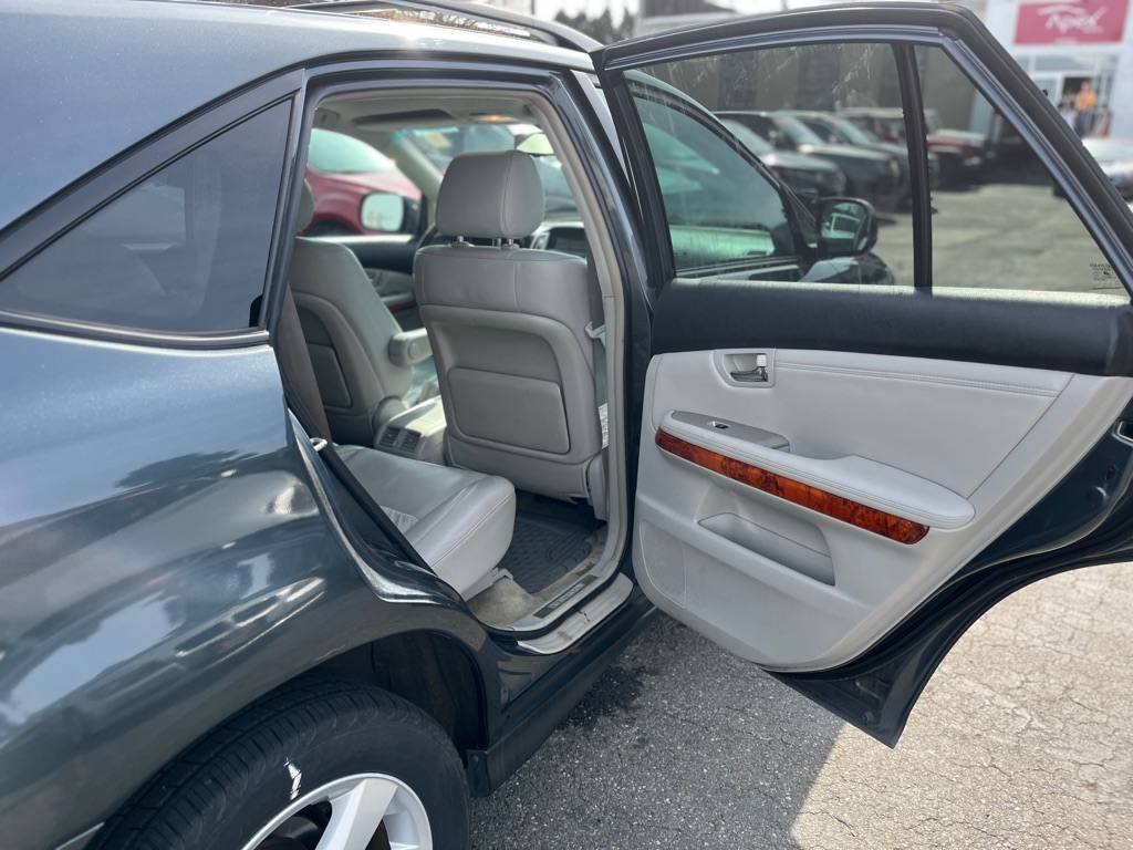 Photo 15 of this LEXUS RX 350