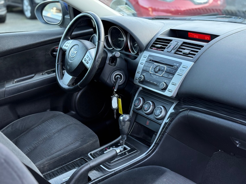 Photo 16 of this MAZDA MAZDA6