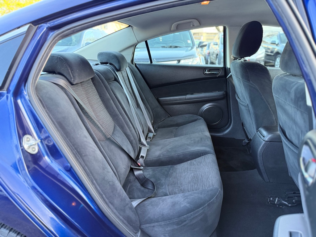 Photo 18 of this MAZDA MAZDA6