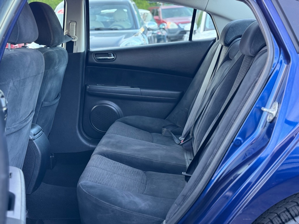 Photo 11 of this MAZDA MAZDA6