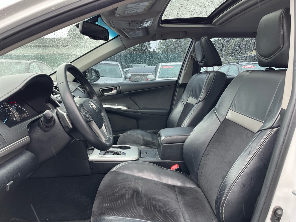 Photo 9 of this TOYOTA CAMRY