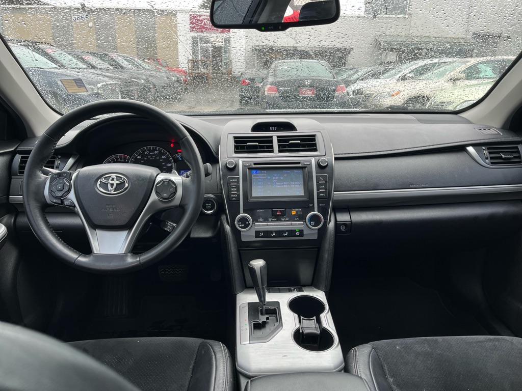 Photo 13 of this TOYOTA CAMRY