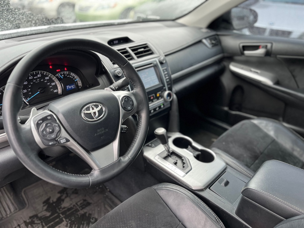 Photo 10 of this TOYOTA CAMRY