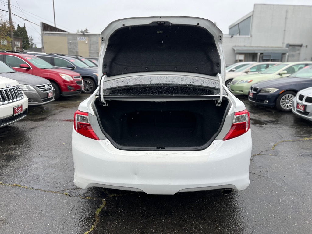 Photo 7 of this TOYOTA CAMRY