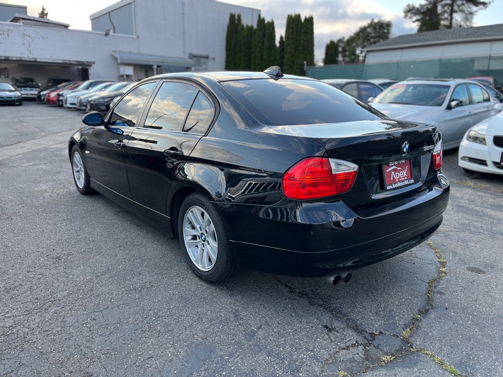 Photo 5 of this BMW 3 SERIES