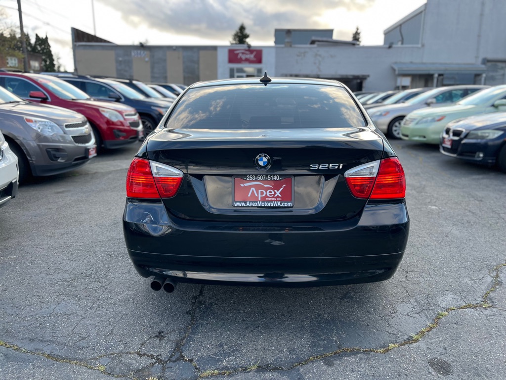 Photo 6 of this BMW 3 SERIES