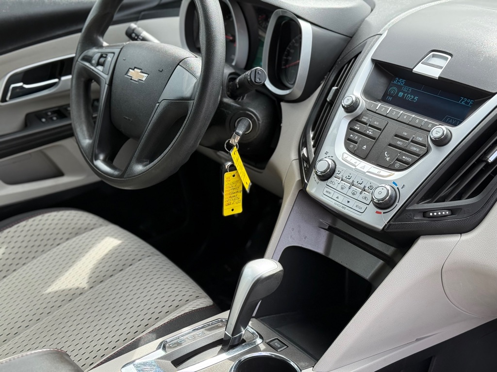 Photo 17 of this CHEVROLET EQUINOX