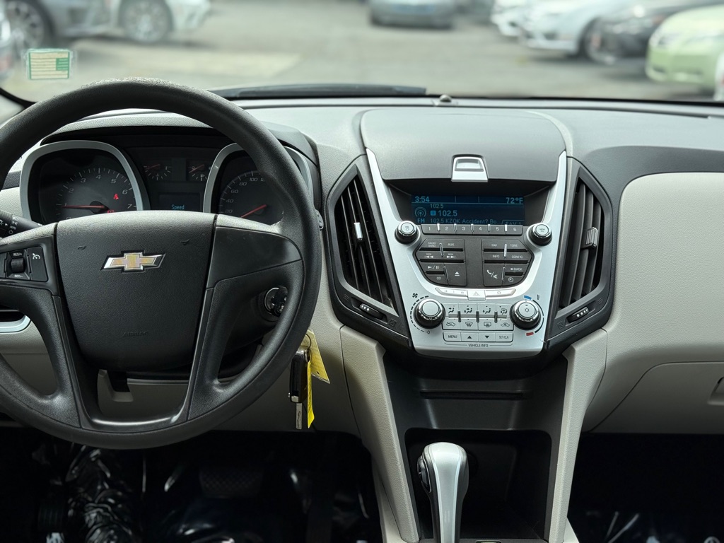 Photo 14 of this CHEVROLET EQUINOX