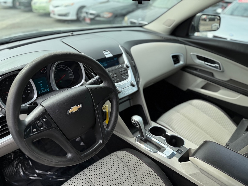 Photo 11 of this CHEVROLET EQUINOX