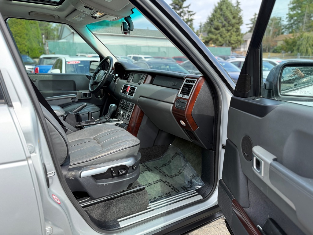 Photo 13 of this LAND ROVER RANGE ROVER