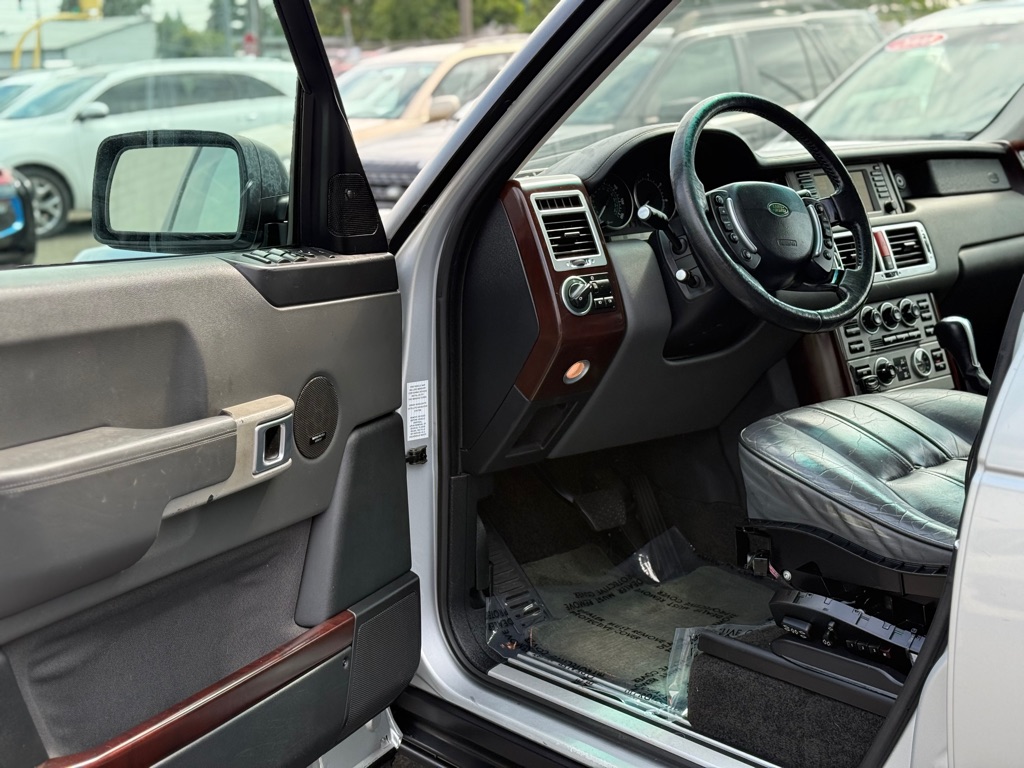 Photo 7 of this LAND ROVER RANGE ROVER