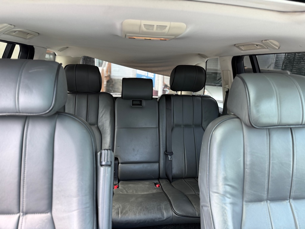 Photo 16 of this LAND ROVER RANGE ROVER