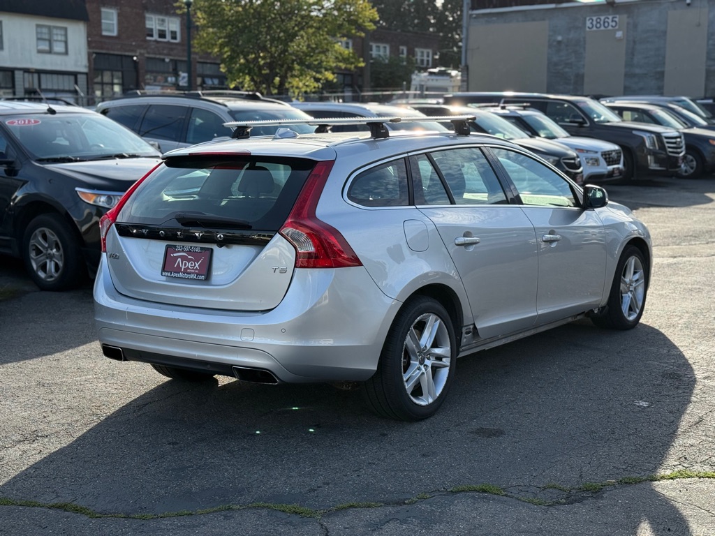 Photo 4 of this VOLVO V60