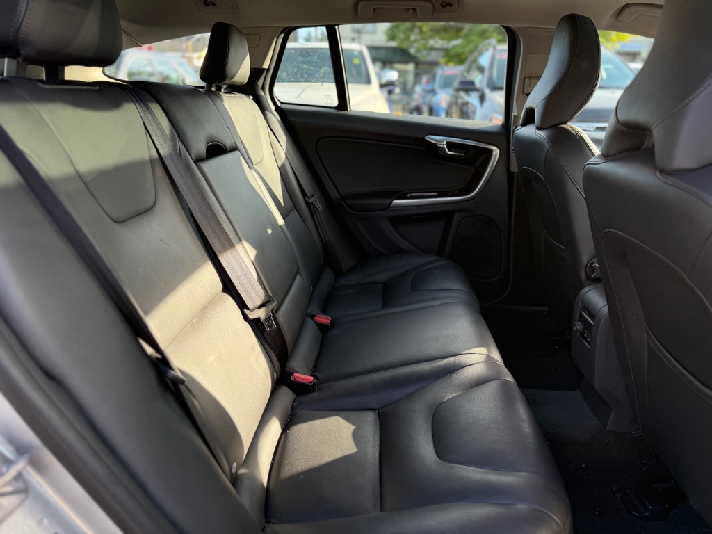 Photo 19 of this VOLVO V60
