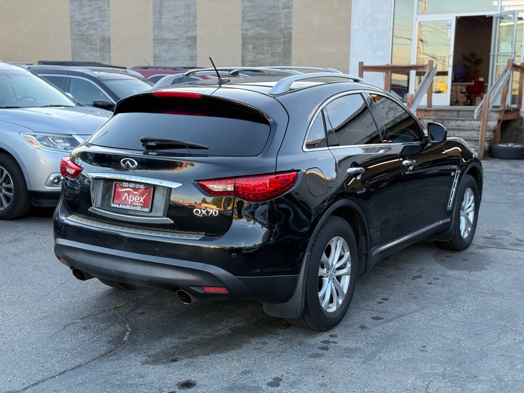 Photo 4 of this INFINITI QX70