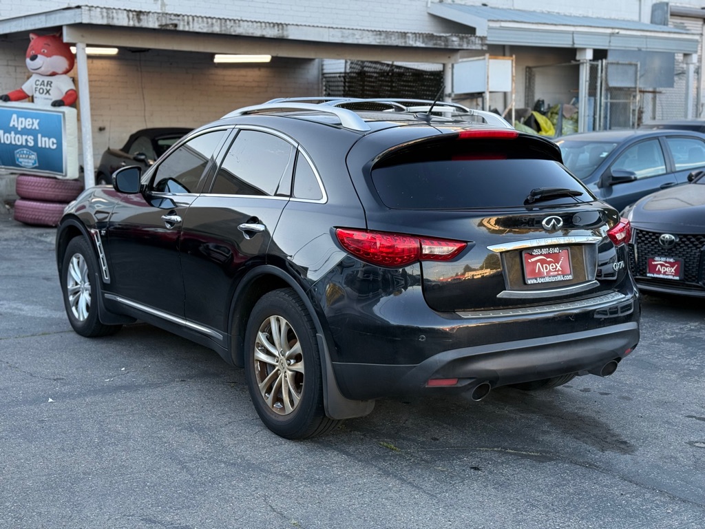 Photo 5 of this INFINITI QX70