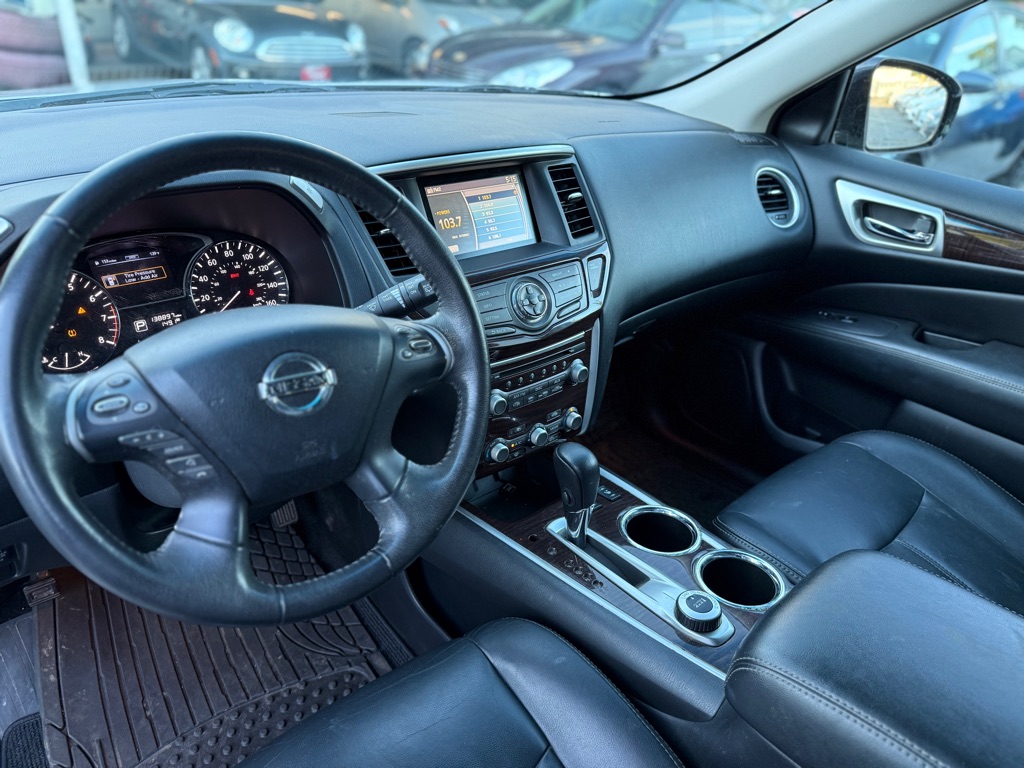 Photo 10 of this NISSAN PATHFINDER
