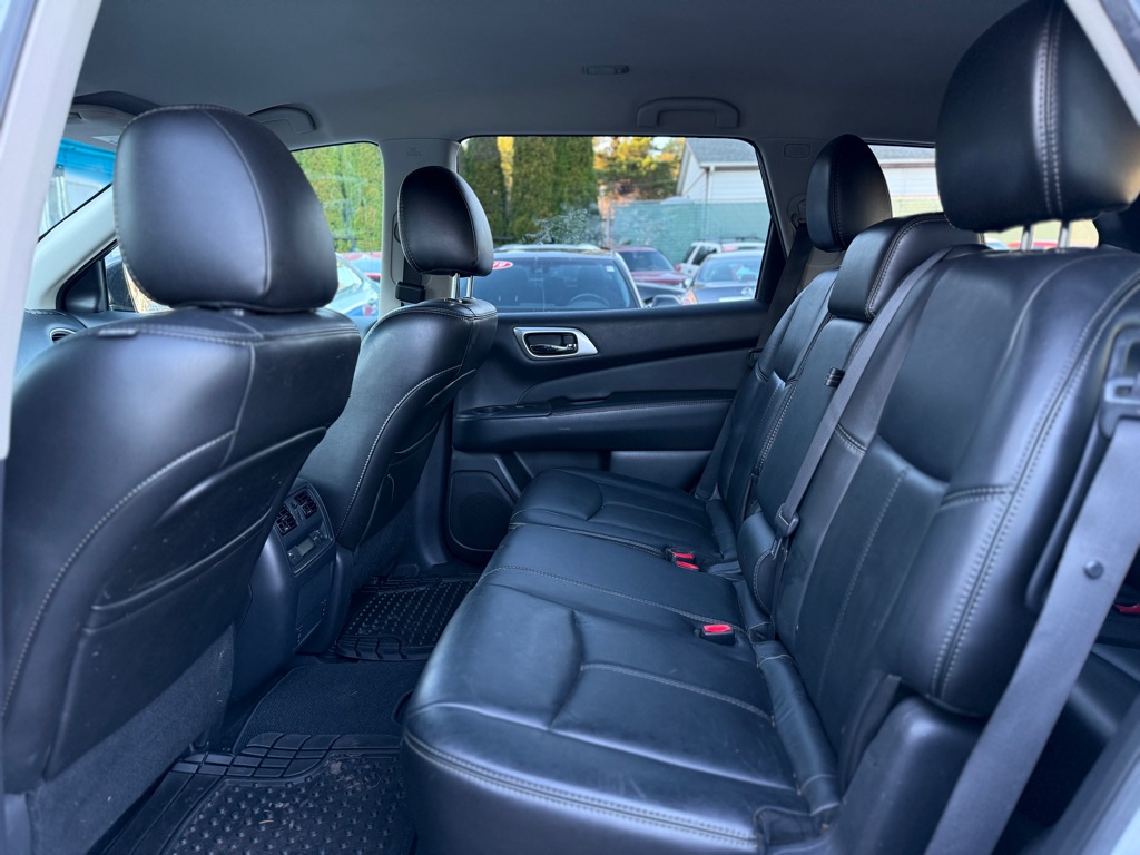 Photo 11 of this NISSAN PATHFINDER