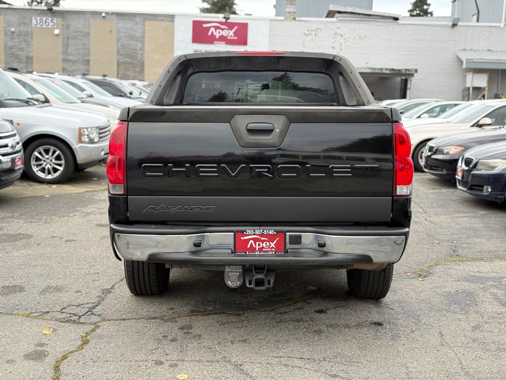 Photo 6 of this CHEVROLET AVALANCHE