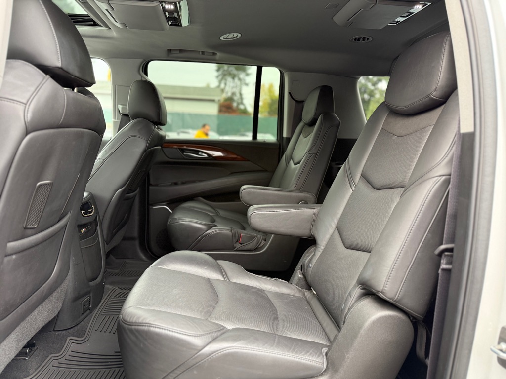 Photo 13 of this CADILLAC ESCALADE ESV