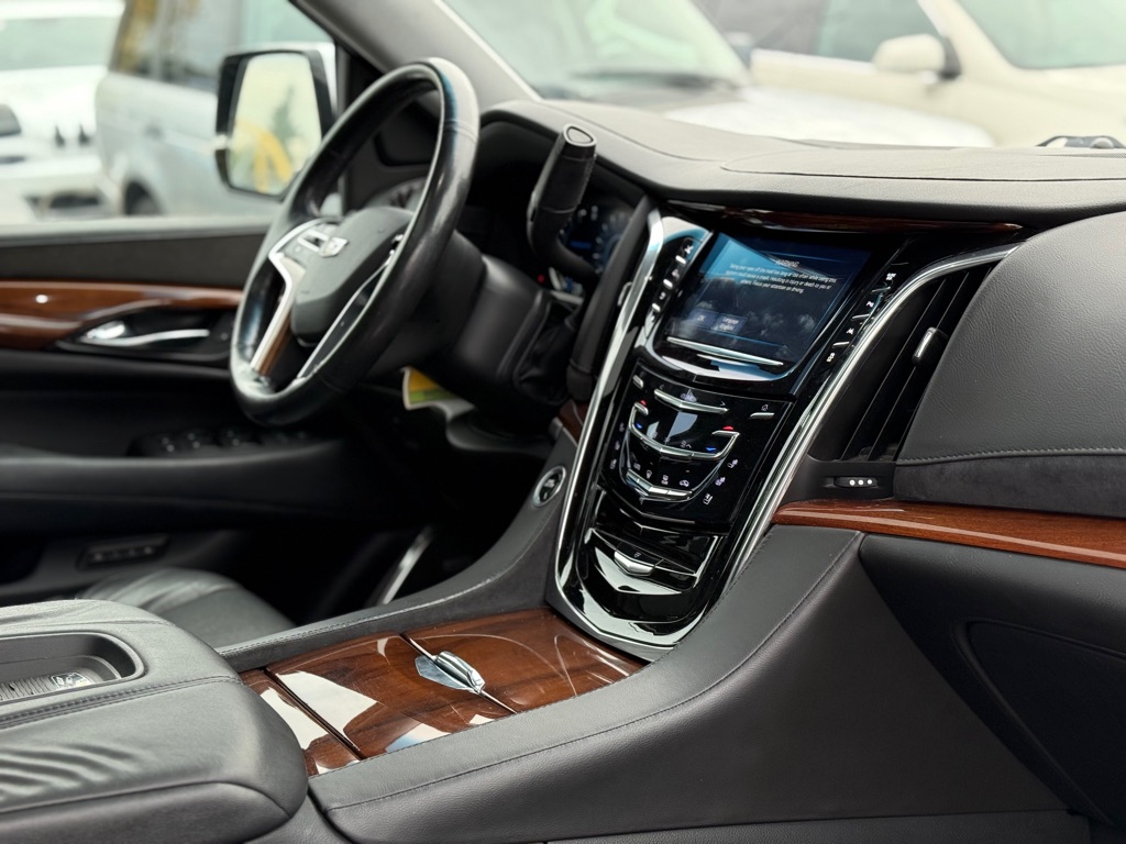 Photo 20 of this CADILLAC ESCALADE ESV