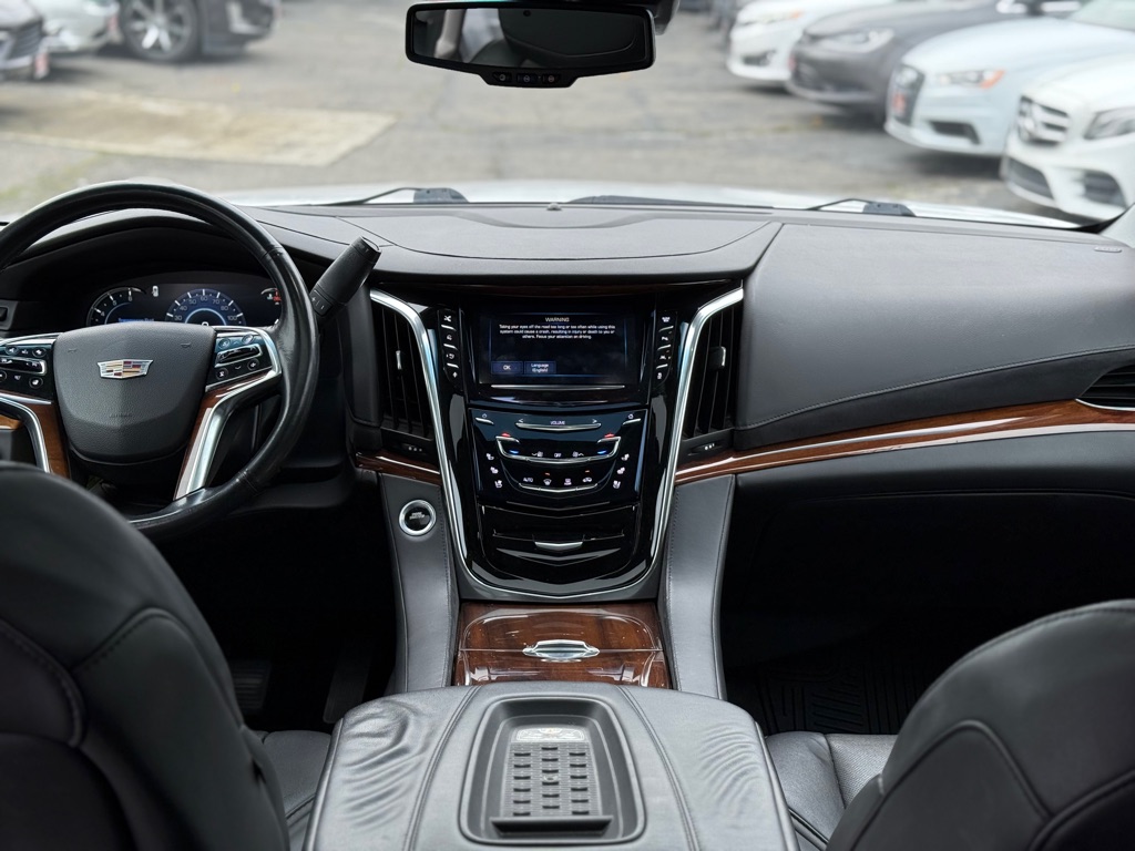 Photo 16 of this CADILLAC ESCALADE ESV