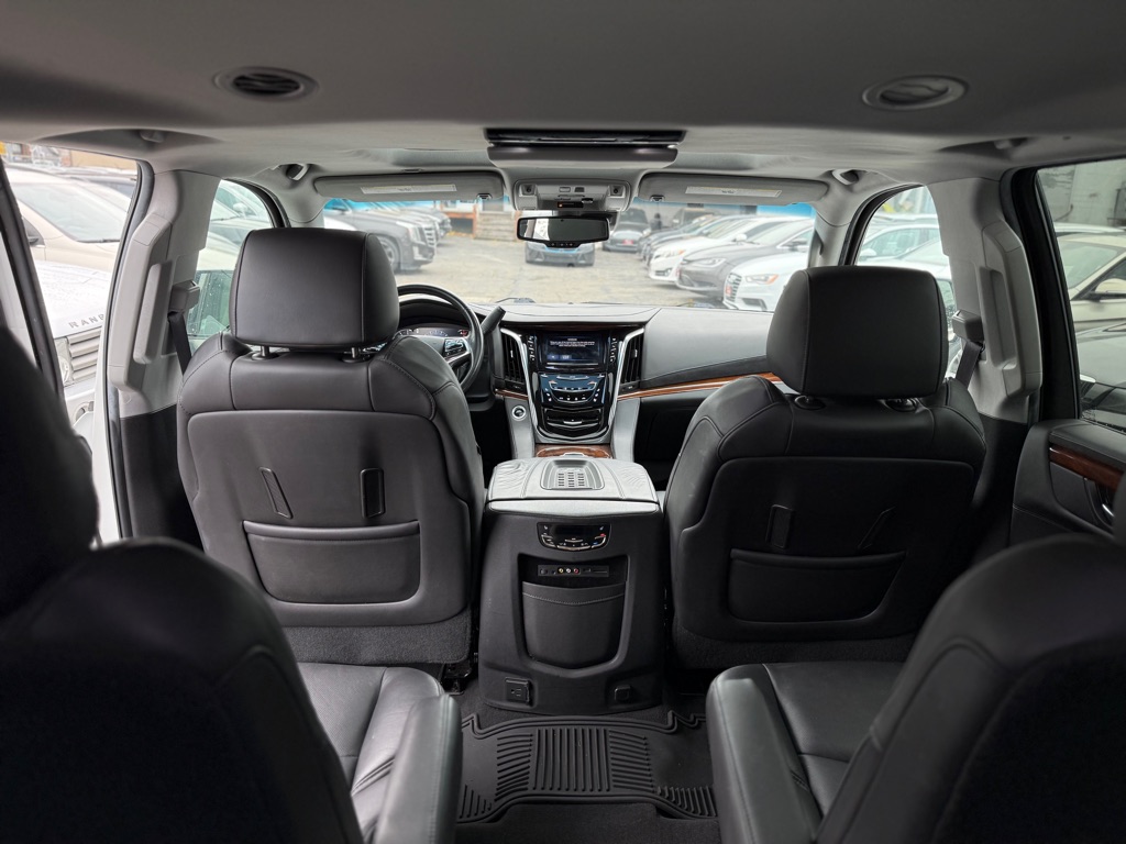 Photo 15 of this CADILLAC ESCALADE ESV