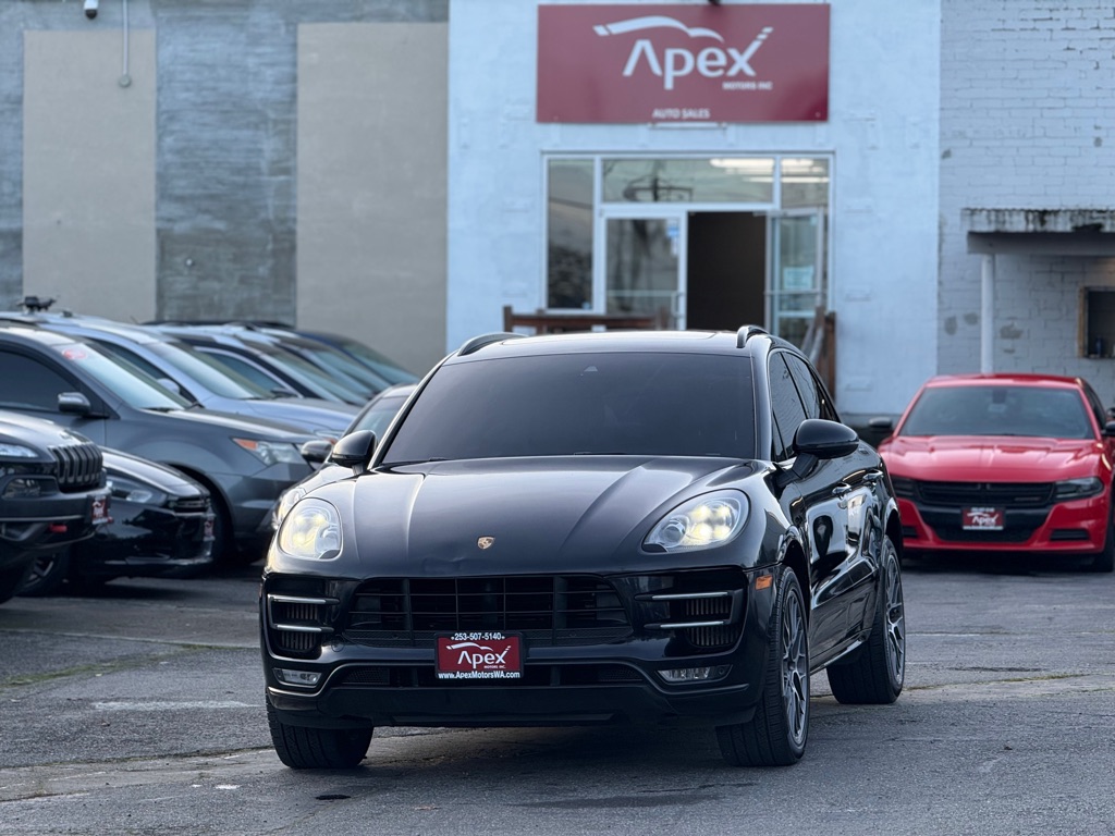 Photo 4 of this PORSCHE MACAN