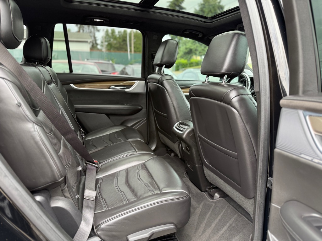 Photo 28 of this CADILLAC XT6