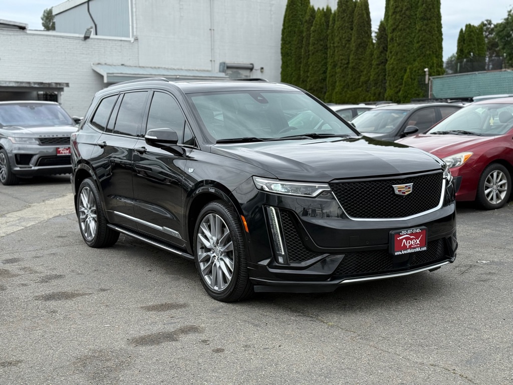 Photo 2 of this CADILLAC XT6