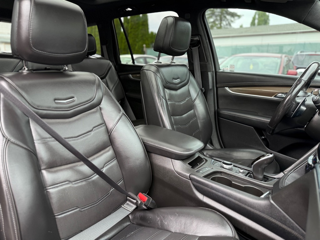 Photo 25 of this CADILLAC XT6