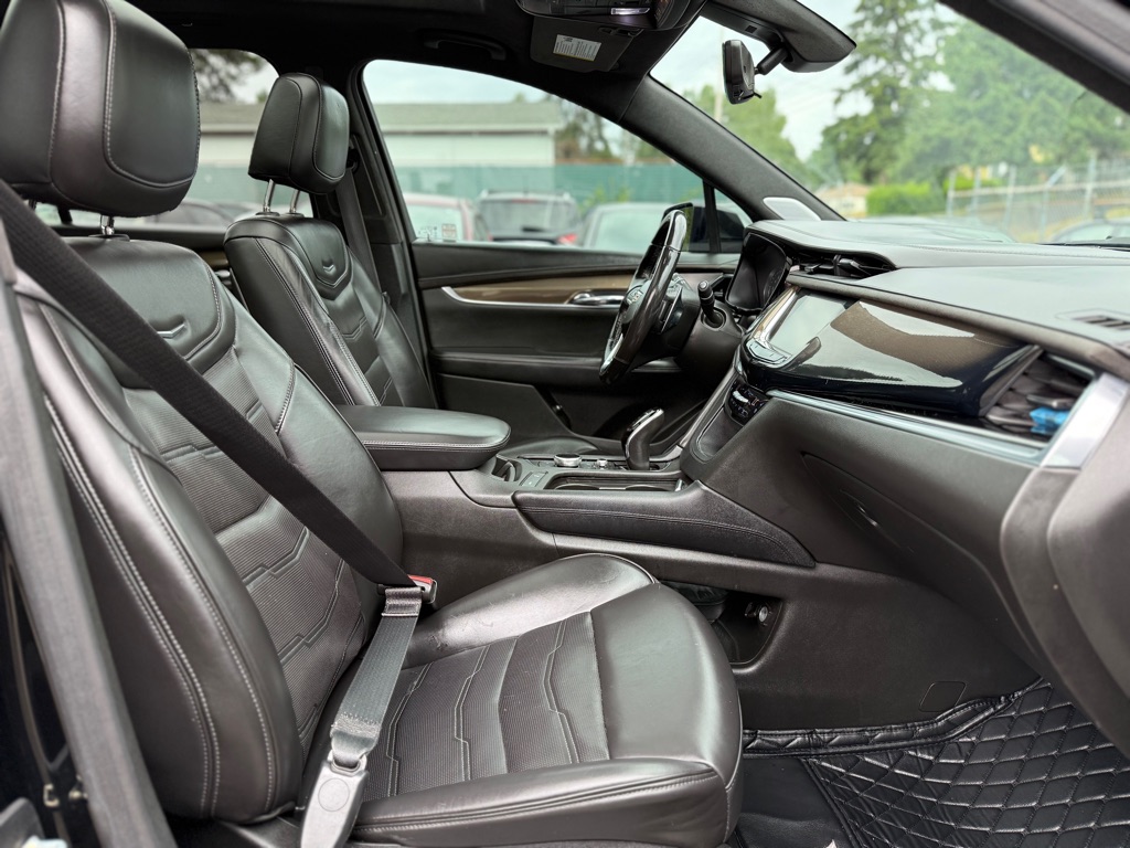 Photo 24 of this CADILLAC XT6
