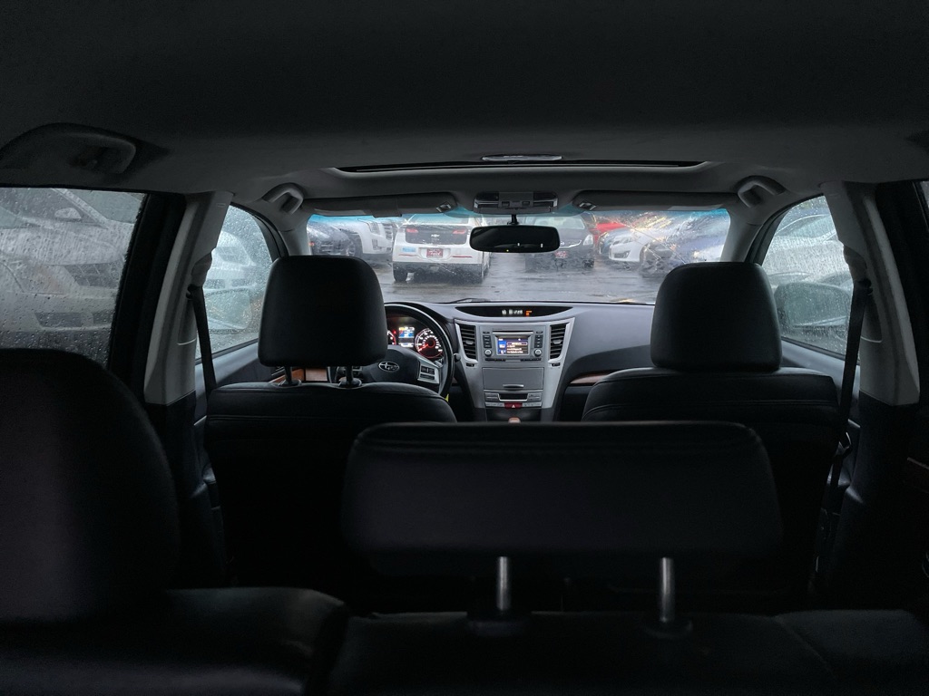 Photo 6 of this SUBARU OUTBACK