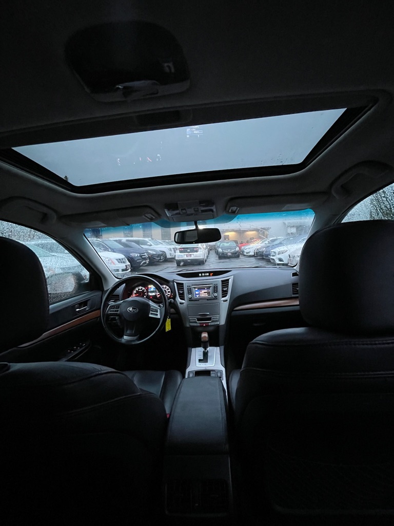 Photo 16 of this SUBARU OUTBACK