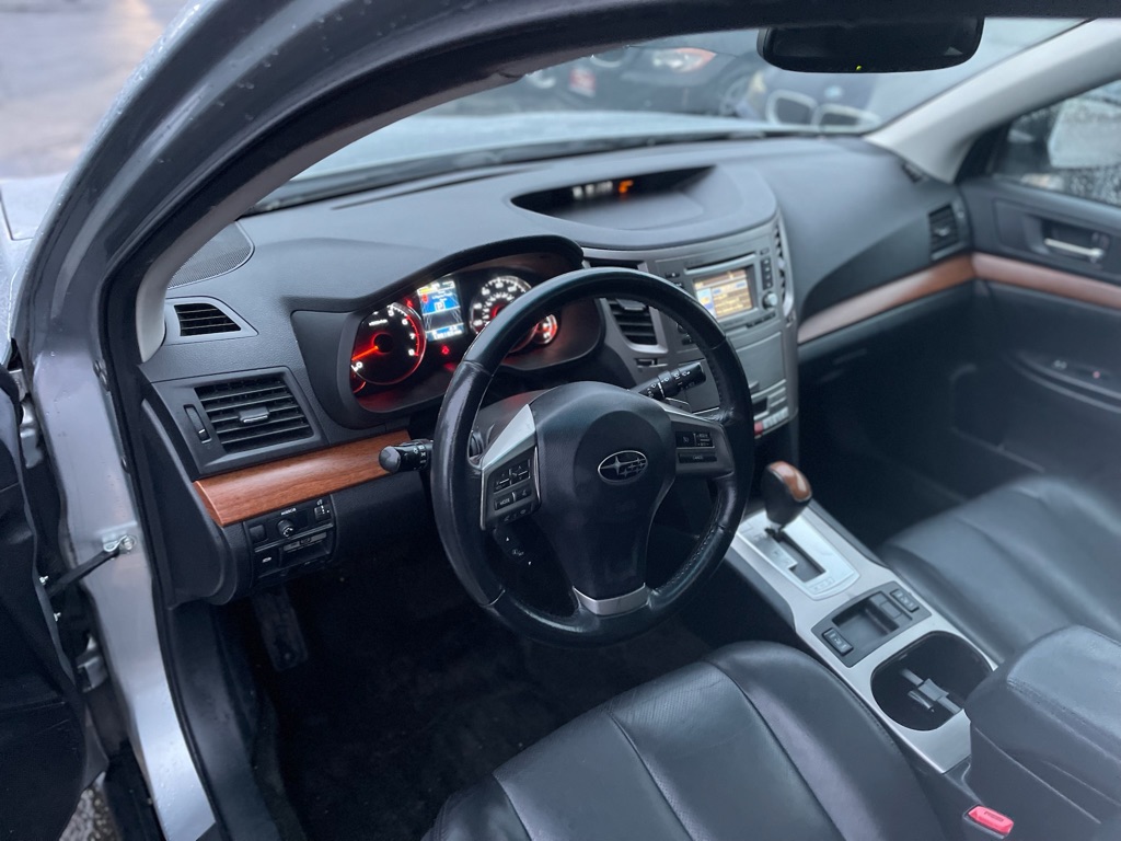 Photo 9 of this SUBARU OUTBACK