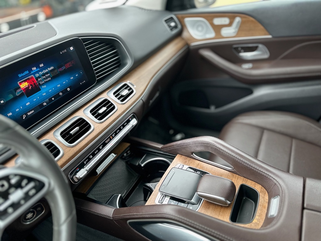Photo 23 of this MERCEDES-BENZ GLE