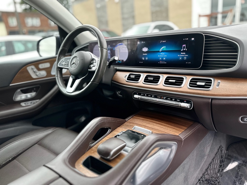 Photo 16 of this MERCEDES-BENZ GLE