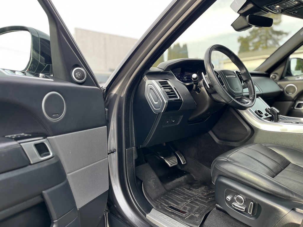 Photo 12 of this LAND ROVER RANGE ROVER SPO