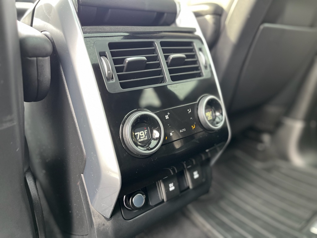 Photo 18 of this LAND ROVER RANGE ROVER SPO