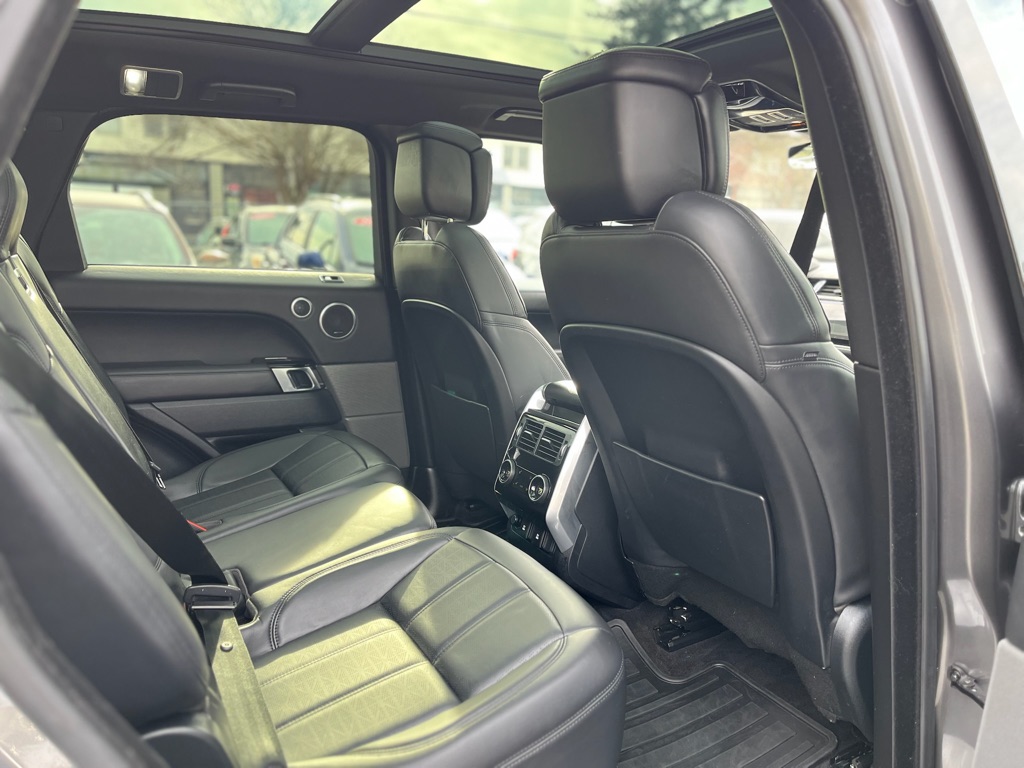 Photo 25 of this LAND ROVER RANGE ROVER SPO