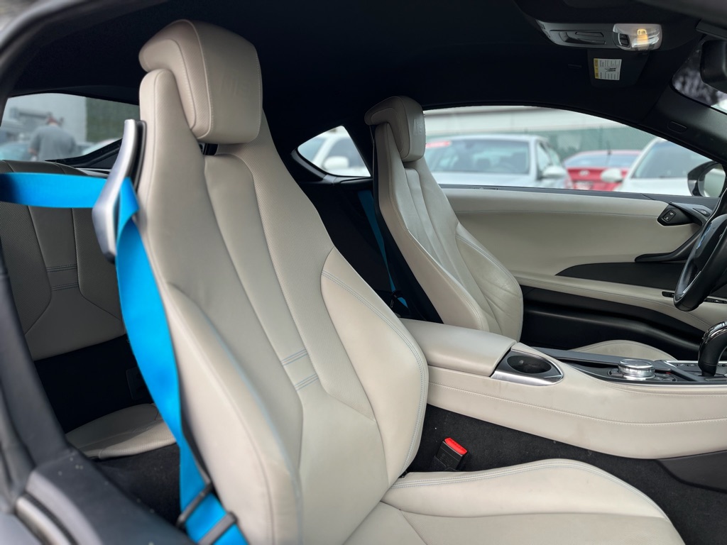 Photo 17 of this BMW I8