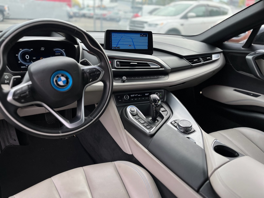 Photo 15 of this BMW I8