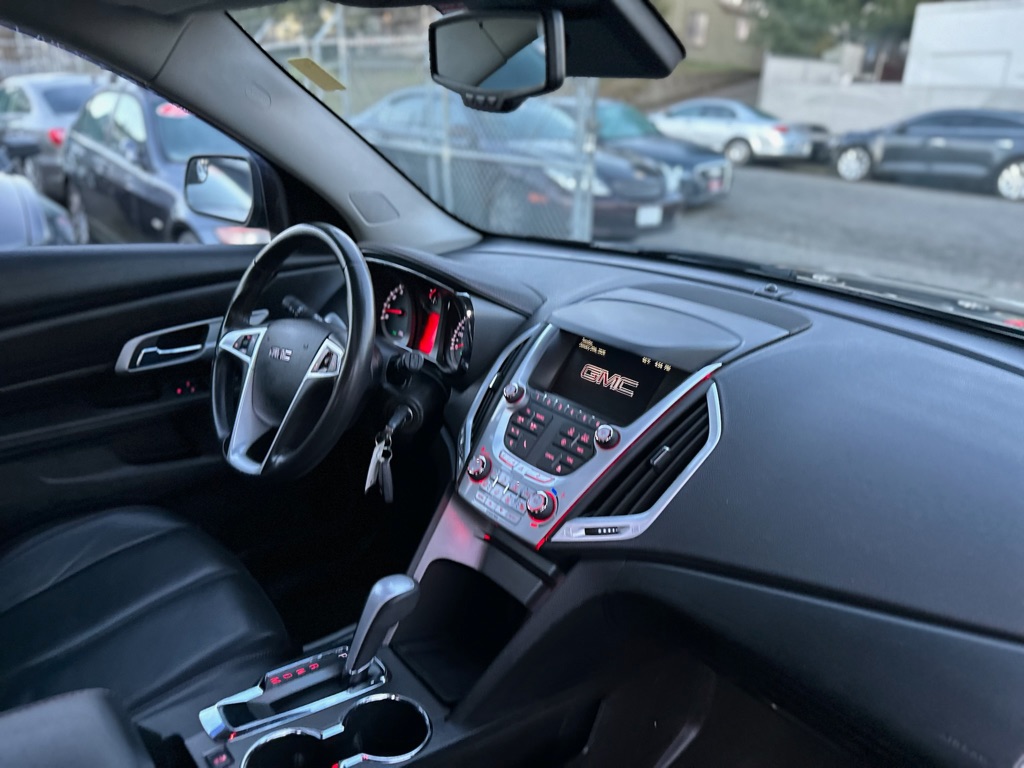 Photo 17 of this GMC TERRAIN