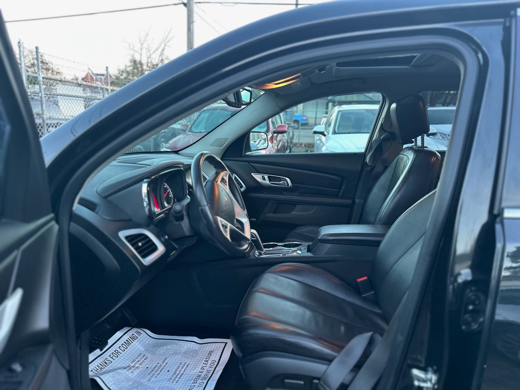 Photo 10 of this GMC TERRAIN