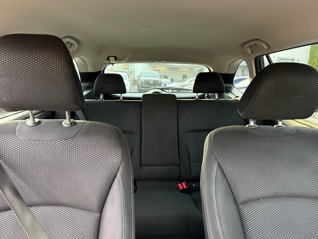 Photo 18 of this SUBARU OUTBACK
