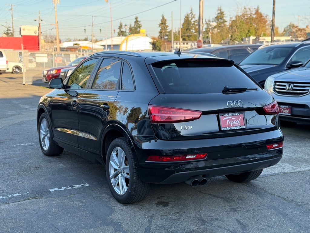 Photo 5 of this AUDI Q3